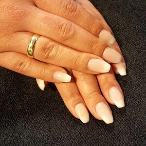 Hip Nails & Beauty image 2
