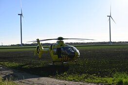 Gewonde bij ongeval in Wieringerwerf: bestelbus tegen boom