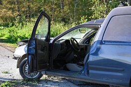 Gewonde bij ongeval in Wieringerwerf: bestelbus tegen boom