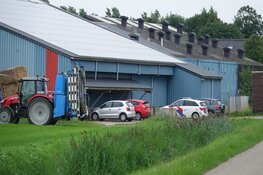 Traumahelikopter bij landbouwbedrijf in Breezand