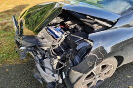 Veel schade bij ongeval door voorrangsfout in Kolhorn