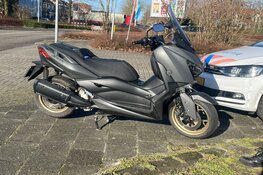 Motorscooter aangereden door automobilist in Anna Paulowna