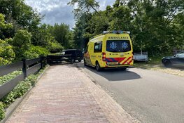 Fietser aangereden door bestelbus in Hippolytushoef