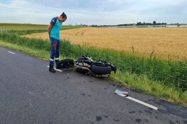 Motorrijder tegen tractor gereden in Anna Paulowna
