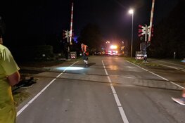 Trein botst op spoor geplaatst hek bij Zijdewind