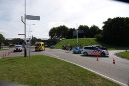 Twee auto's botsen op elkaar in Nieuwe Niedorp