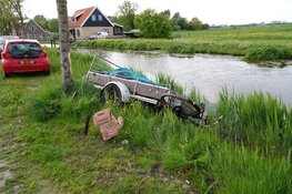 Fietsster licht gewond na losgeschoten aanhanger bij Barsingerhorn
