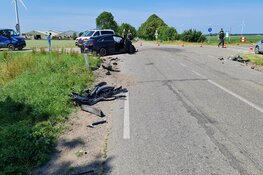 Aanrijding in Slootdorp, bestelbus van talud