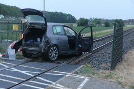 Auto op spoor na eenzijdig ongeval