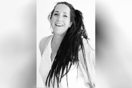 Zang coach Dina Popma start haar zangpraktijk in Hippolytushoef