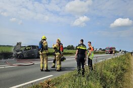 Auto in brand op N241 bij Zijdewind