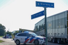 Ongeval op N240 in Slootdorp: taxibusje aangereden