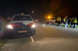 Auto vliegt uit de bocht in Middenmeer
