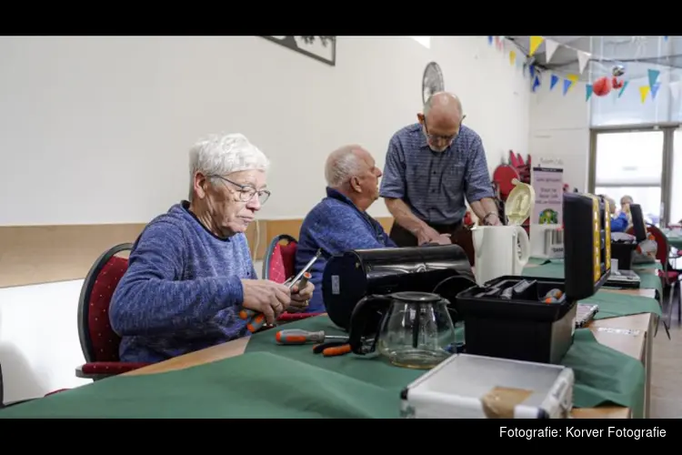 Laat uw kapotte spullen gratis repareren bij het Repair Café!
