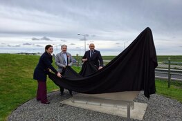Canadees monument onthult in Kazemattenmuseum