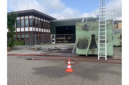 Grote zaagselcontainer vat vlam in Anna Paulowna