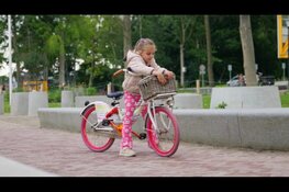 Ouders denken mee over verkeersveiligheid rond scholen in Wieringerwerf tijdens buurtsafari