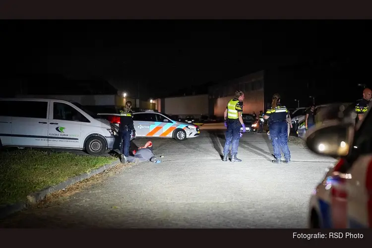 Gewonde en twee aanhoudingen bij incident bij opvang Wieringerwerf