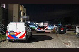 Gewonde en twee aanhoudingen bij incident bij opvang Wieringerwerf