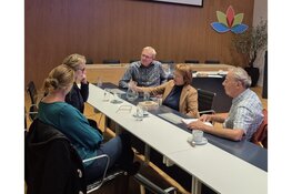 Raadsleden in gesprek met zorgverleners in Hollands Kroon