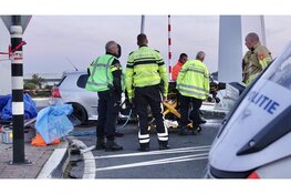 Ernstig ongeval in Anna Paulowna, brandweer moet persoon bevrijden uit gecrashte auto