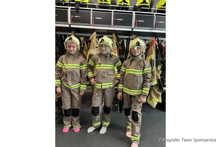 Kinderbrandweerpakken voor Brandweer Anna Paulowna