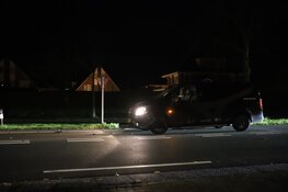 Veel schade bij botsing tussen twee auto's in Slootdorp