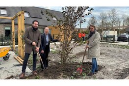 Bewoners vieren oplevering eerste woningen Lelypark in Wieringerwerf