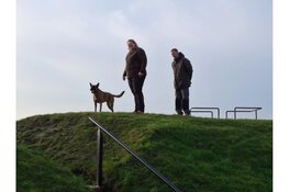 Honden speuren in het Kazemattenmuseum