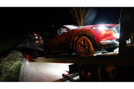 Kerstavond valt in duigen nadat automobilist met auto in sloot belandt