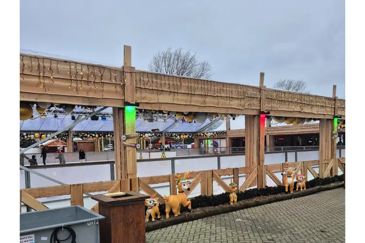Winterpret De Bazaar Beverwijk nog t/m 4 januari geopend