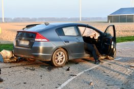 Flinke schade na botsing op kruispunt Wieringerwerf