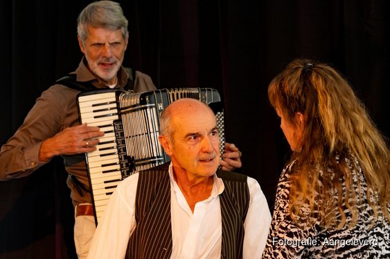 Stichting Op Roet en Studio noordholland ’Om te beginnen bij het begin’ in Scagon De Luxe