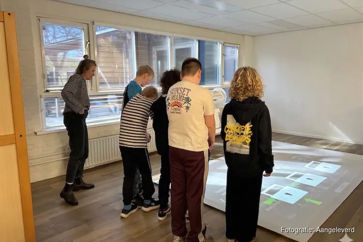 Feestelijke opening Active Floor in Kolhorn: basisschoolkinderen leren voortaan al bewegend