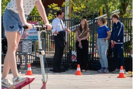Wethouder bezoekt actieweek IKC De Kroon