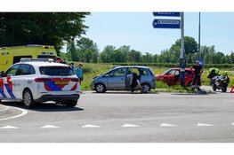 Twee auto's fors beschadigd bij aanrijding in Nieuwe Niedorp