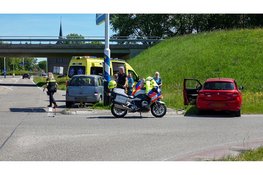 Twee auto's fors beschadigd bij aanrijding in Nieuwe Niedorp