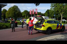 Vrouw op fiets gewond na aanrijding met auto in Nieuwe Niedorp