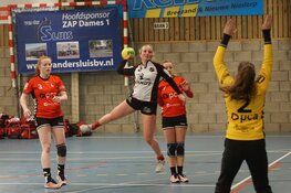 ZAP speelt onder haar kunnen en verliest