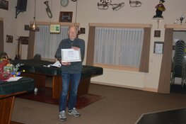 Manus Uijthof erelid Toneelvereniging Succes