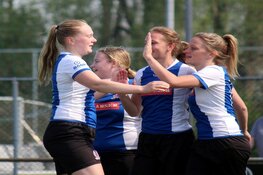 Winkel-vrouwen gaan voor de titel zondag