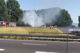 Mobiele kraan in brand op A7