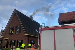 Eigenaar woning probeert brand te blussen