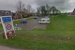 Automobilist vlucht na ravage te hebben veroorzaakt in Kolhorn