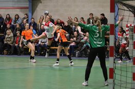 JuRo Unirek/VZV klopt Volendamse dames