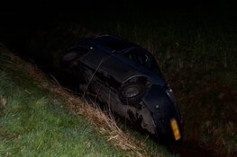 Bestelauto raakt te water in Wieringerwerf