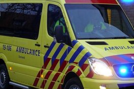 Automobilist gewond bij crash in sloot in Slootdorp