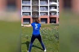 Team Sportservice doet mee aan Nationale Balkon Beweegdag van Ouderenfonds