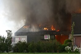 Uitslaande brand bij bedrijf in &#39;t Veld